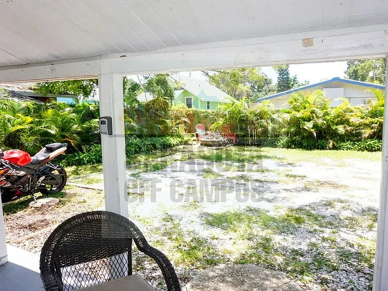1148 Highland St — Photo 39