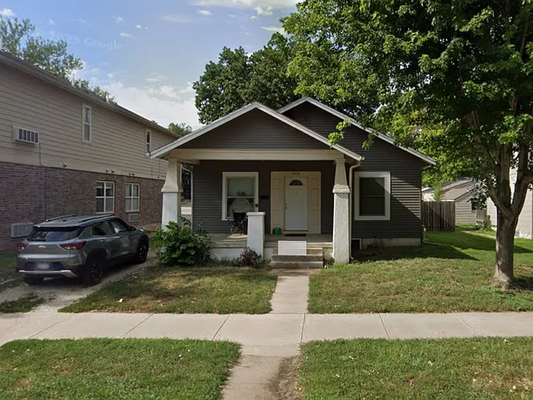 1218 Bertrand St — Photo 1