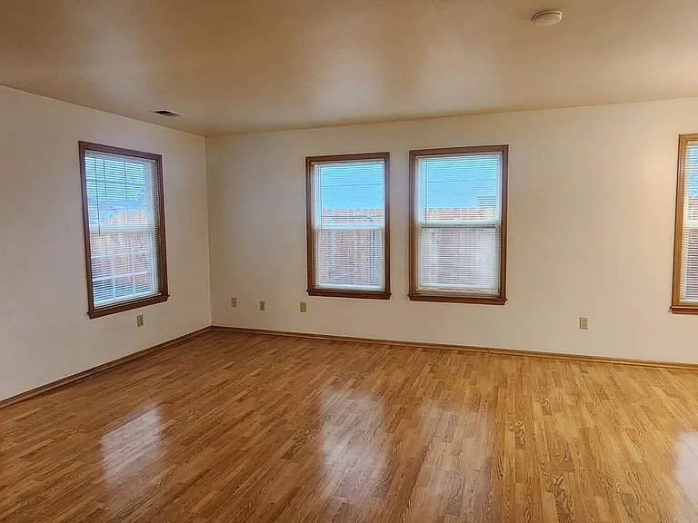 2330 Adkins Ct — Photo 10