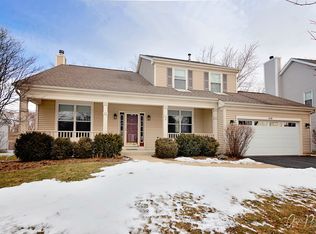 816 Walton Ln, Grayslake, IL 60030
