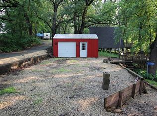 22205 260th St, Delhi, IA 52223