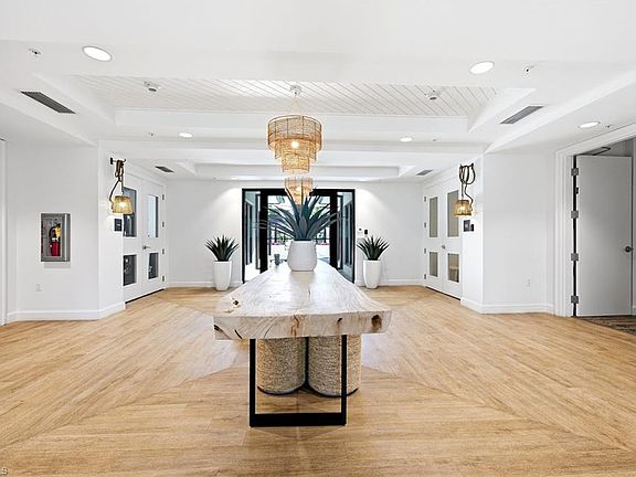 2nd image of 1111 CENTRAL AVE #205
