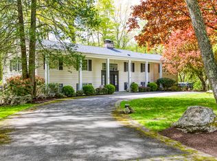 119 Dundee Rd, Stamford, CT 06903