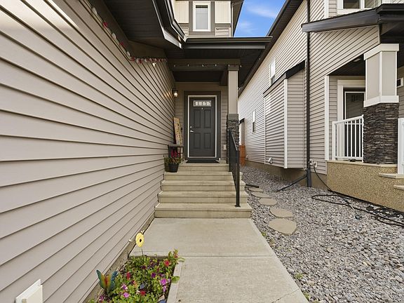 4th image of 22135 96th Ave NW