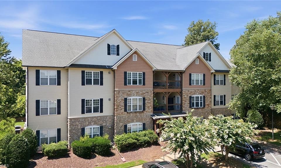 1st image of 4762 Tatton Park Cir Unit 2D