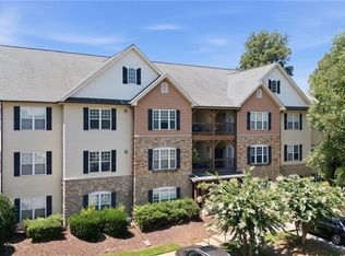 4762 Tatton Park Cir Unit 2D, Winston Salem, NC 27103