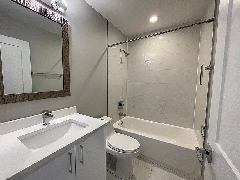 458 N Noble St #3W — Photo 27