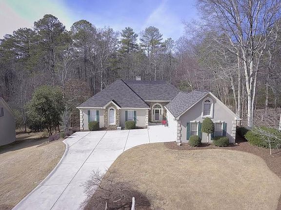 3rd image of 1308 Idlewyld Dr