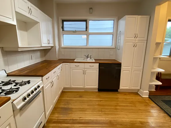 130 Home St, Winnipeg, MB R3G 1W9