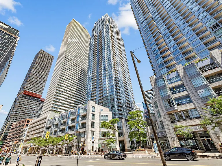 2191 Yonge St #1805 — Photo 1