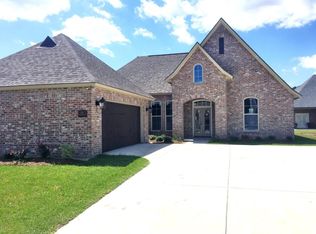 104 Bennington Ln, Youngsville, LA 70592