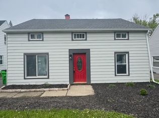 19401 Cherrywood Ln, Warrensville Heights, OH 44128