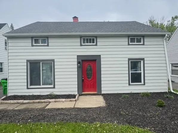 19401 Cherrywood Ln, Warrensville Heights, OH 44128