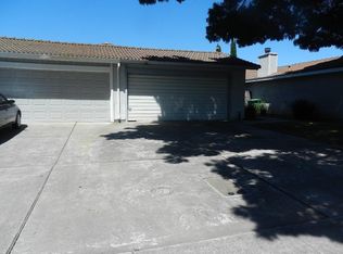 6231 Village Green Dr, Stockton, CA 95210