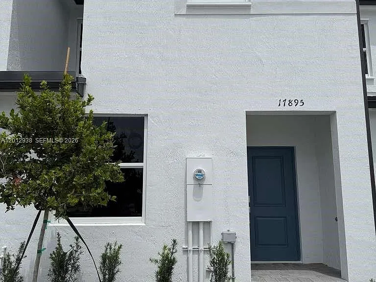 17895 SW 356th Ter — Photo 2