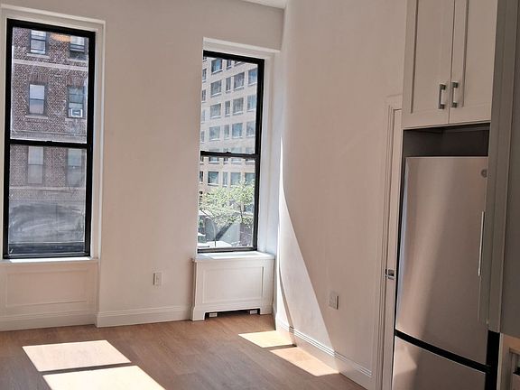 2nd image of 784 Lexington Ave #3F