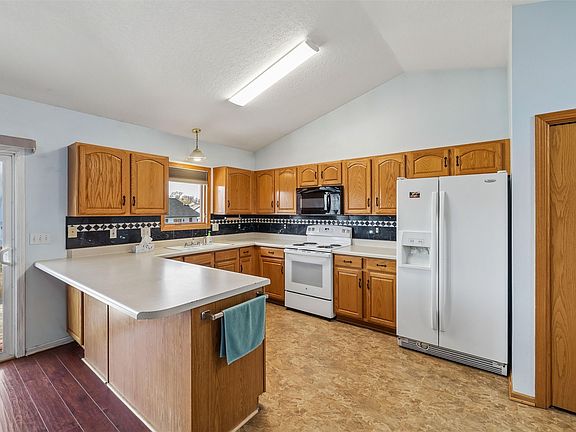 5th image of 2716 River Ridge Rd