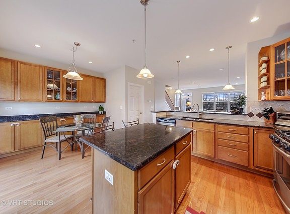 5th image of 114 S Myrtle Ave #33
