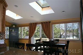 4th image of 89 Tate Ave