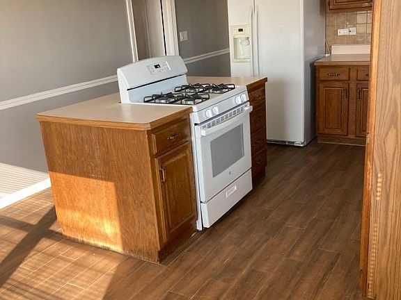 3rd image of 5352 N Magnet Ave #2