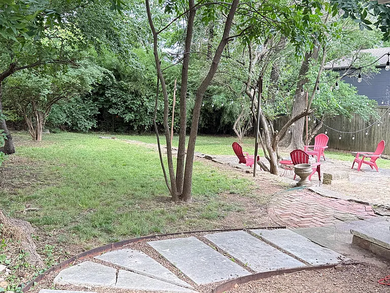 224 S Church Ave — Photo 35
