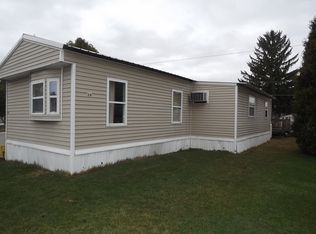 24 Avenue Ave E, Mechanicville, NY 12118