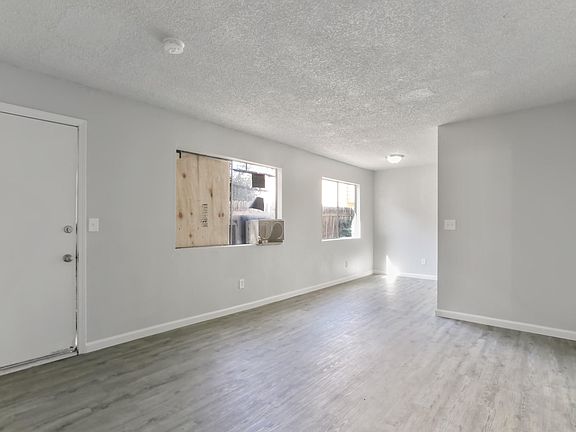 3rd image of 319 NE 3rd Ave