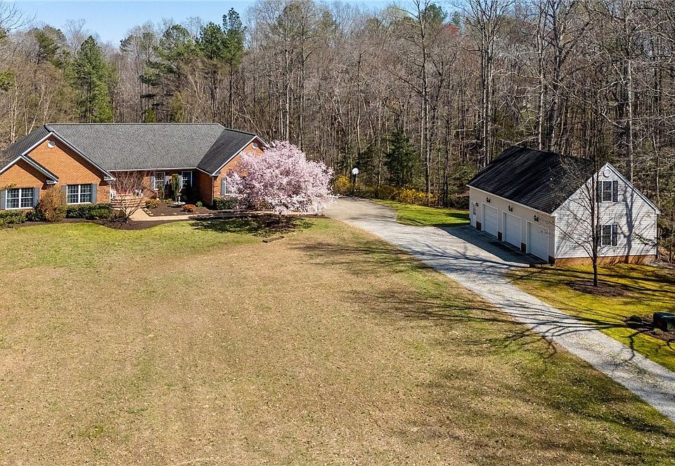 1st image of 2786 Windy Hill Ln