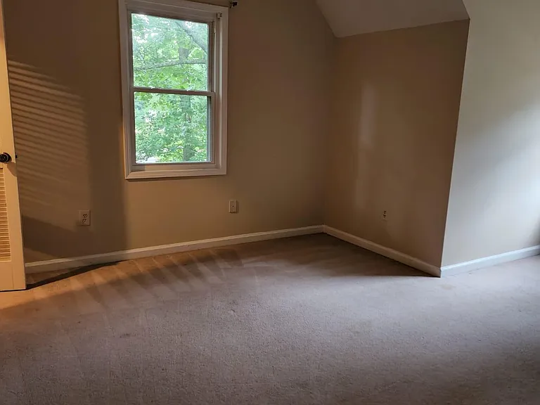 4955 Heritage Valley Dr — Photo 6