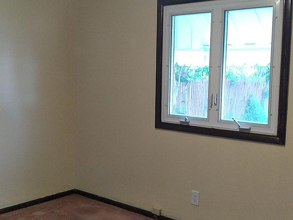 5th image of 310 Evane Dr