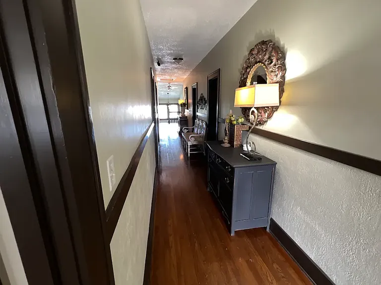 1011 W 6th St #5 — Photo 7