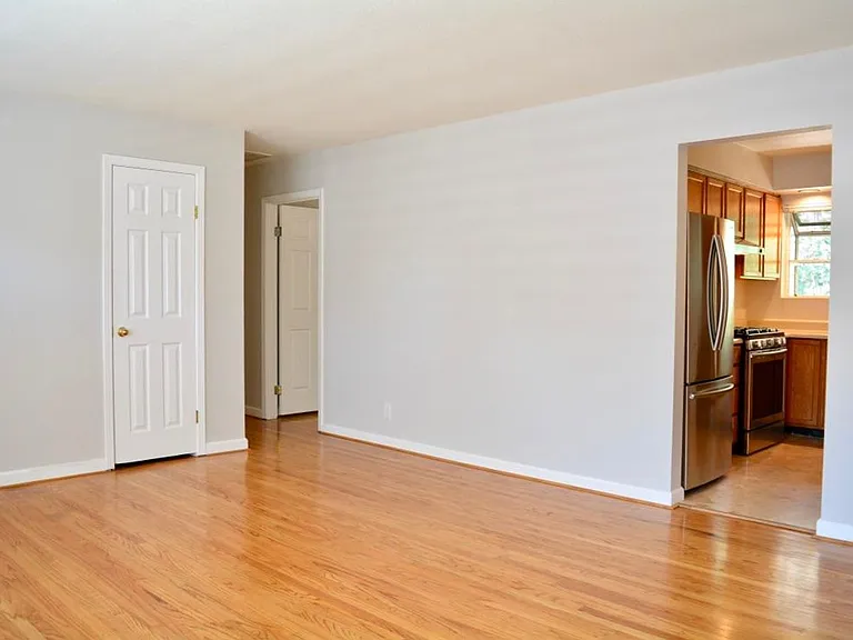 10 Ash Ave #B — Photo 7