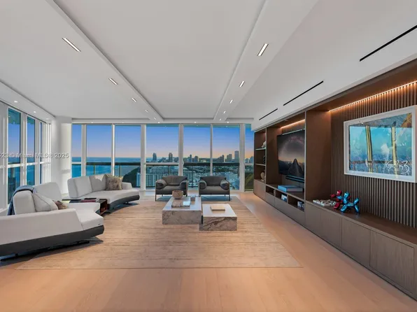 101 20th St, Miami Beach, FL 33139