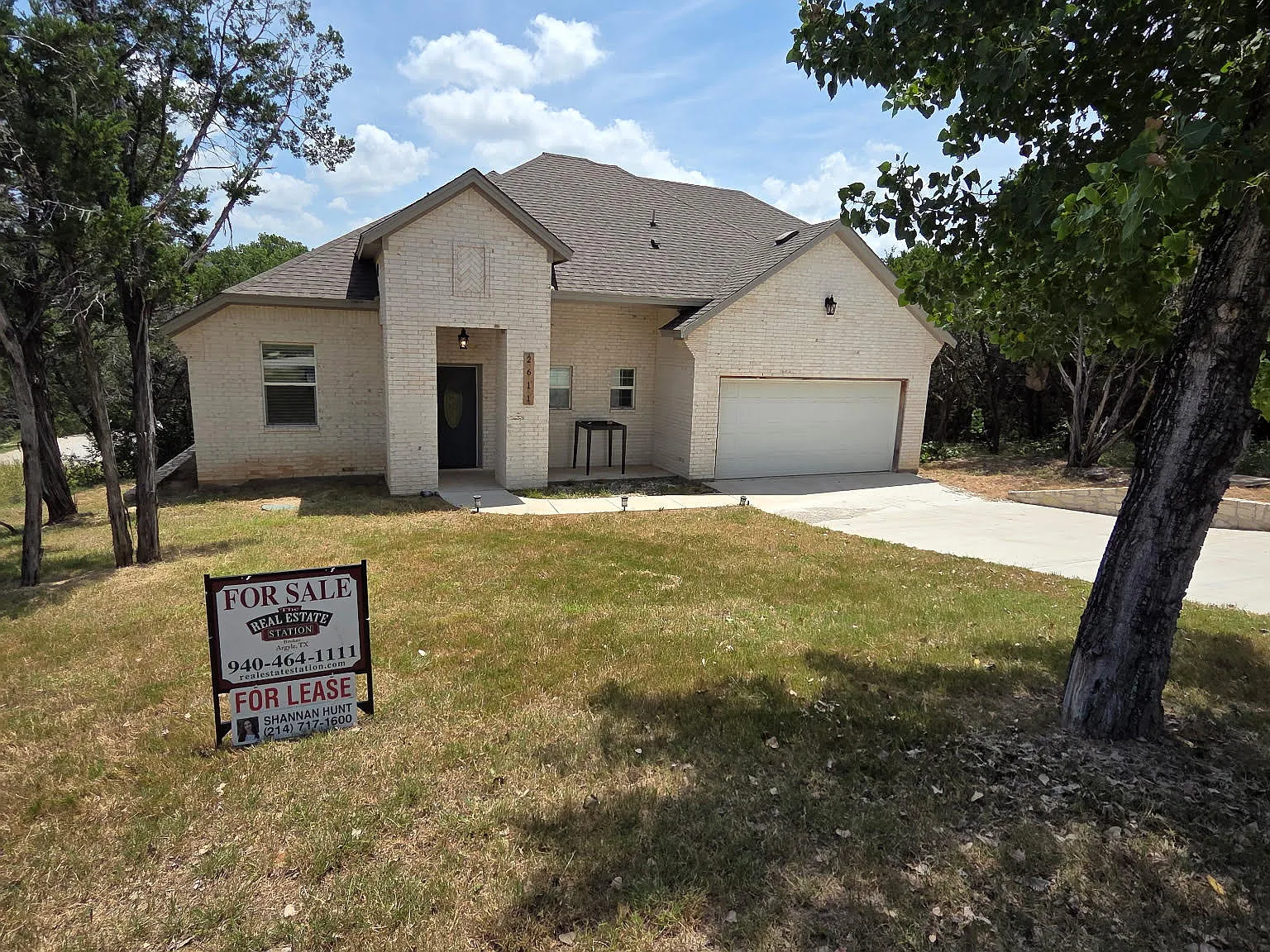 3 bed, 2.5 bath, 1684 sqft, $2,150 — Photo 1