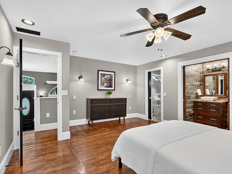 630 Lamplight Ln — Photo 25