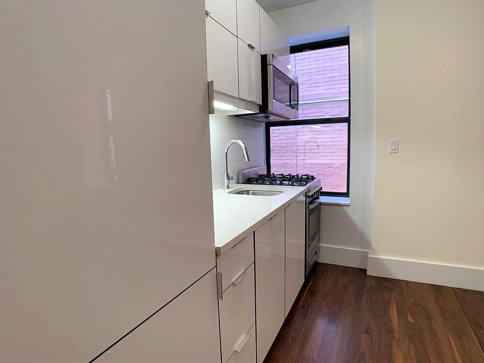 1st image of 455 Hudson St #5E