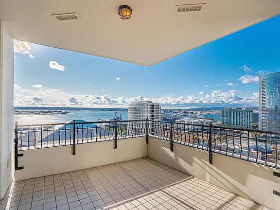 4th image of 700 W Harbor Dr Unit 2105