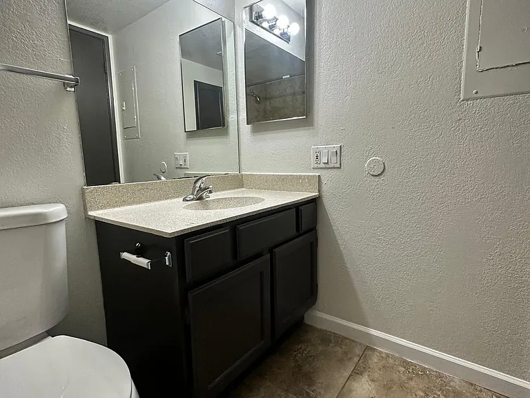Cedar Creek Condominiums — Photo 75
