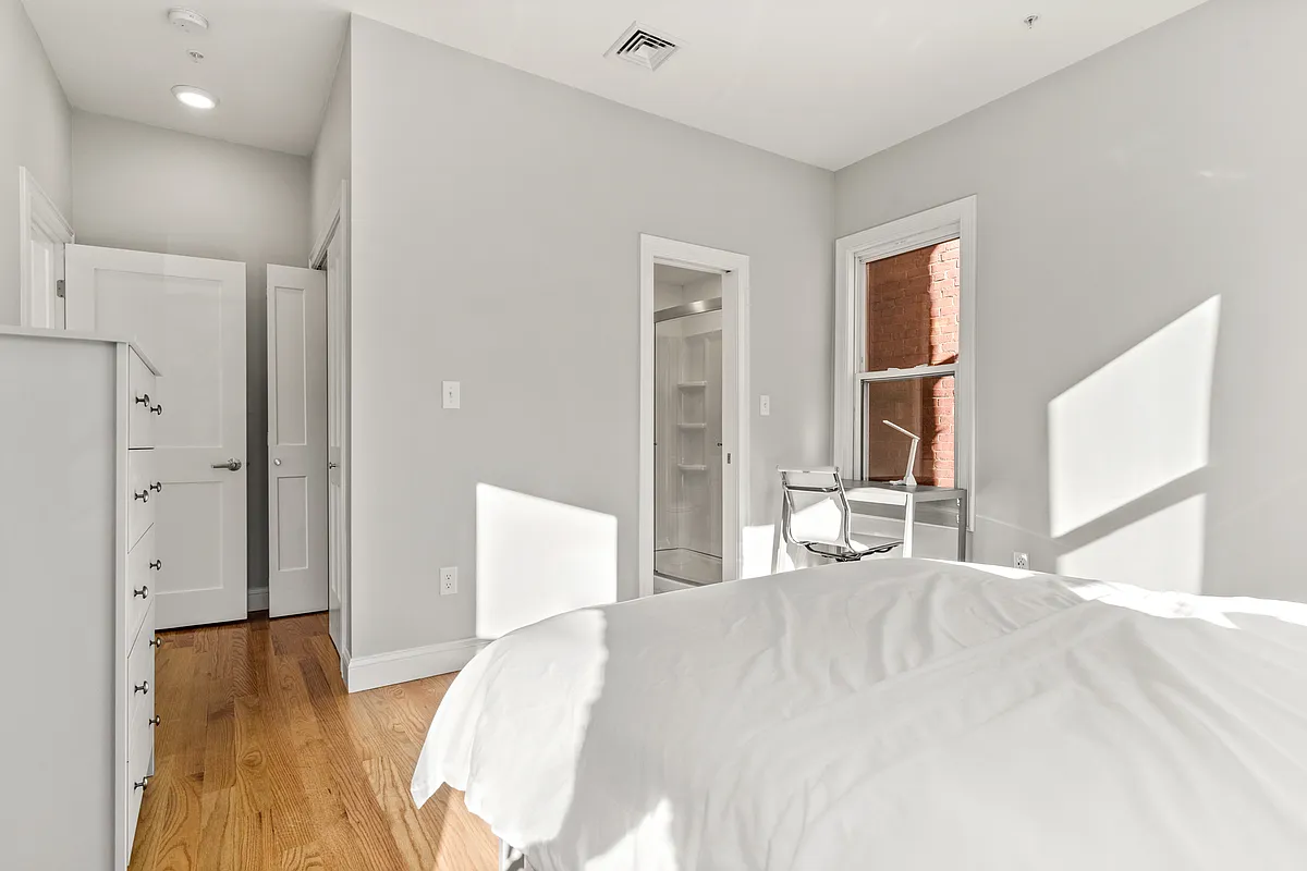 Building Photo - 36 Emerson St #8