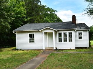 818 Radio Rd, Statesville, NC 28677