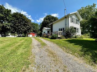 1666 Walker Rd, Palmyra, NY 14522