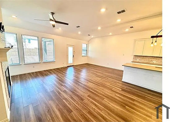 512 Virginia Way — Photo 6