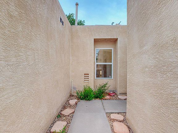4th image of 4925 Osuna Pl NE