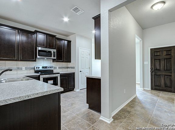 4th image of 3358 Aragon Dr