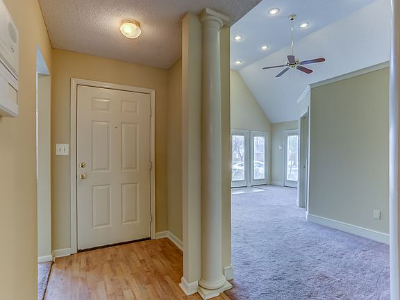 4th image of 5765 Kayla Dr