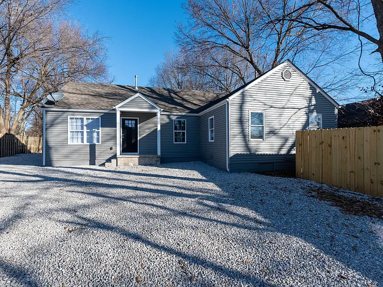 613 W Madison — Photo 16
