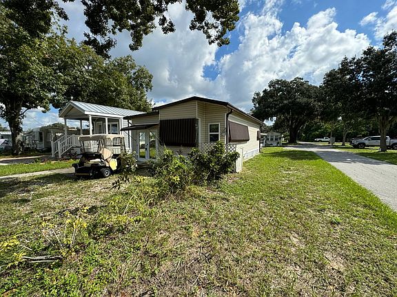 5th image of 272 Oak Harbor Dr