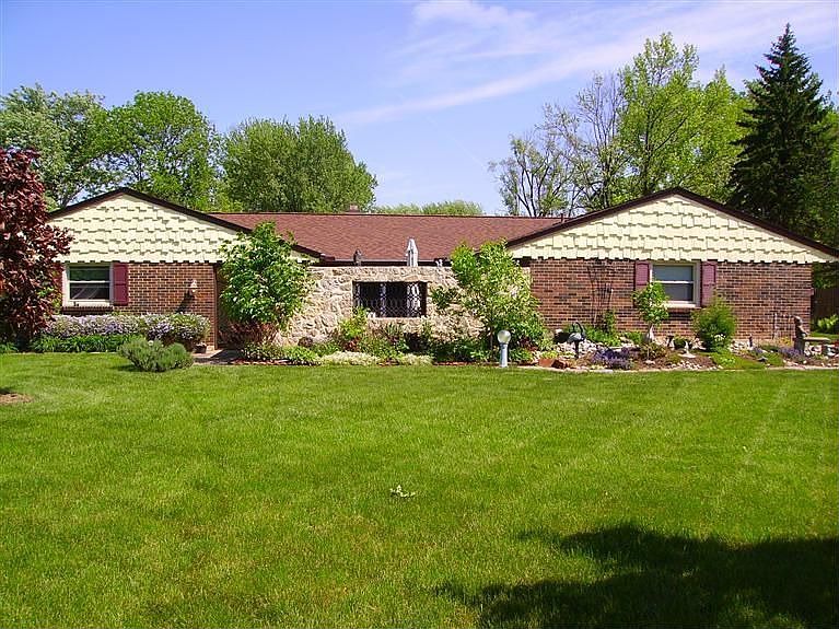 1st image of 7400 Eagle Creek Dr