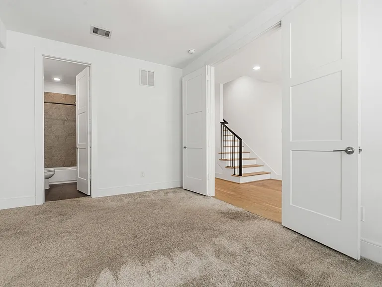 2624 Rusk St — Photo 6