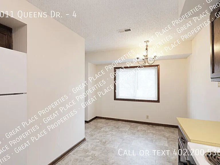 6011 Queens Dr #4 — Photo 15